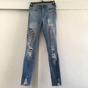 Hollister Floral Embroidered Jeans 